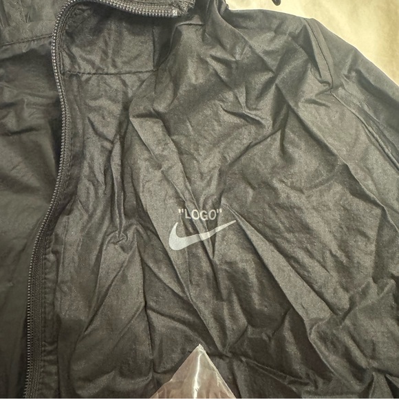 Nike x Off-White Black Crossover Back Arrow Windbreaker Running Jacket - Size: L - Picture 11 of 15